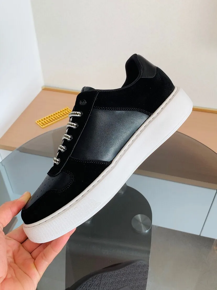 Factory price 420. 【PRADA】Prada’s latest 🎁🎁 fashionable casual men’s shoes 👟, hot style 💥 simple and elegant style, exclusive for trendy men. Exclusive official website latest brand 👑original decoration, fashionable and generous, original cowhide leather ✅ breathable sheepskin lining, official website designated wear-resistant casual outsole, classic model taken in real life 🎬38-44. Can be customized45